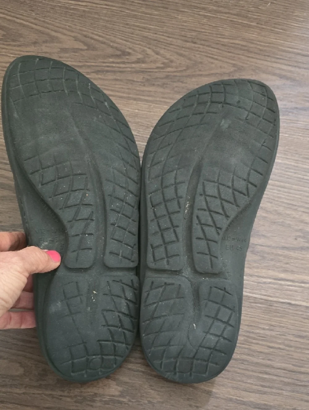 OOFOS Black‎ Men's Recovery Slide Sandals 12